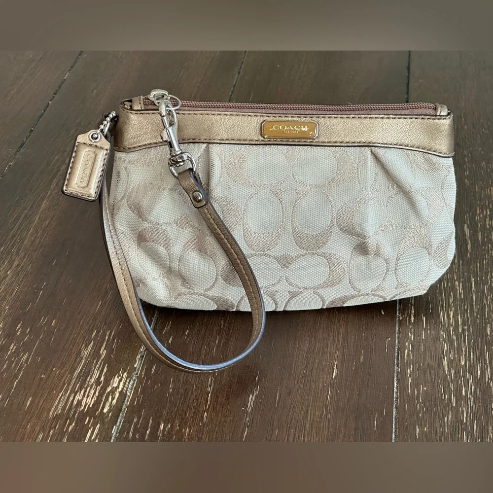 Coach signature logo wrislet Jacquard fabric